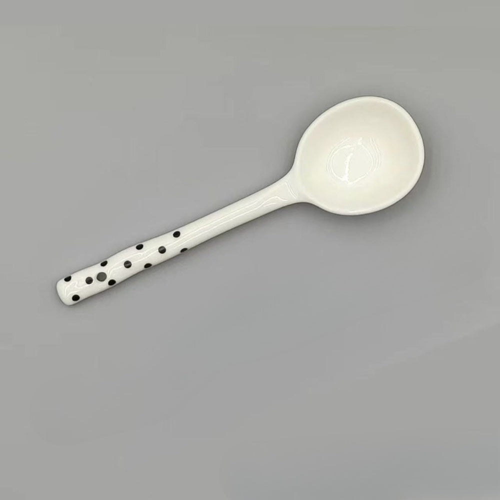 Classic Black and White Ceramic Spoon | Minimalist Non-Slip High-Quality Home Use Soup Spoon - Creative Cute for Ramen and Rice Porridge Serving, Ideal for Delicious Soups and Noodles