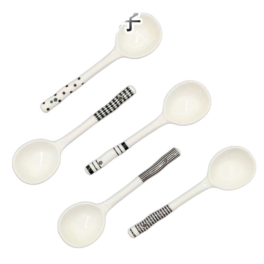 Classic Black and White Ceramic Spoon | Minimalist Non-Slip High-Quality Home Use Soup Spoon - Creative Cute for Ramen and Rice Porridge Serving, Ideal for Delicious Soups and Noodles